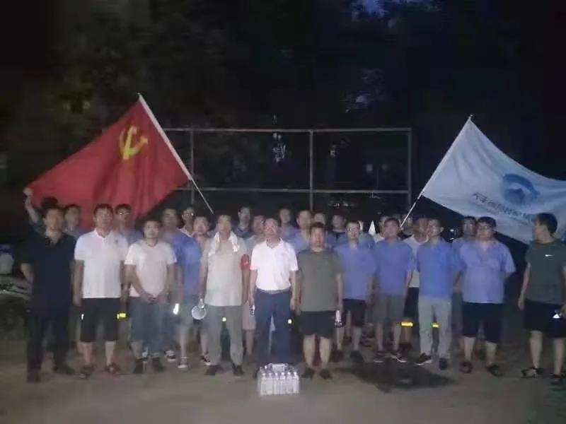 抗洪救災，共克時艱