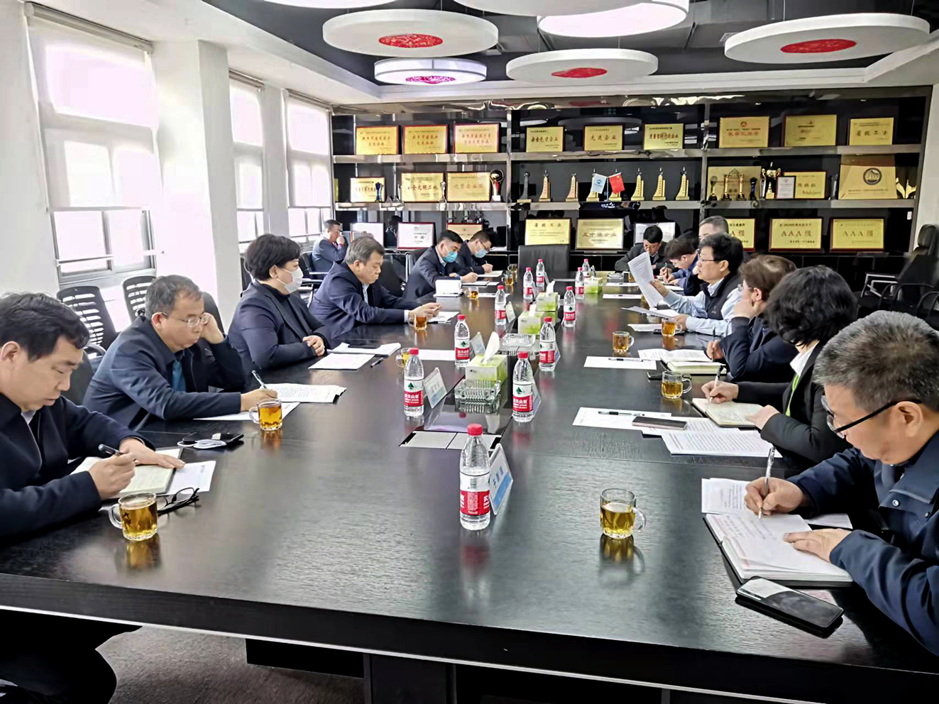 新鄉市人大副主任、高新區黨工委書記翟洪凱到天豐綠色裝配集團調研